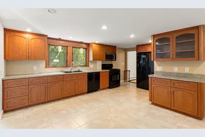 67 Maple St, Wenham, MA 01984 - Photo 11