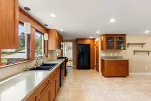67 Maple St, Wenham, MA 01984 - Photo 7