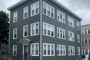 18 Hanover Cir, Lynn, MA 01902 - Photo 1