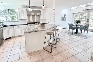 60 R Sandwich Rd, Plymouth, MA 02360 - Photo 9