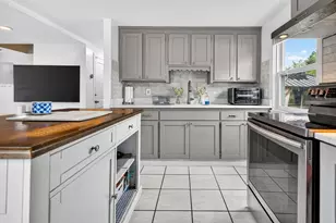 176 Gore Rd, Revere, MA 02151 - Photo 9
