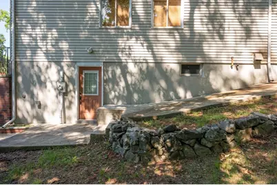 12 Parkway Dr, Saugus, MA 01906 - Photo 7