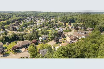 12 Parkway Dr, Saugus, MA 01906 - Photo 17