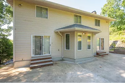 12 Parkway Dr, Saugus, MA 01906 - Photo 5