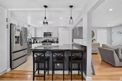 3 Connolly St, Randolph, MA 02368 - Photo 7