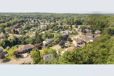 12 Parkway Dr, Saugus, MA 01906 - Photo 13