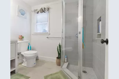 374 Ashley Blvd, New Bedford, MA 02745 - Photo 11