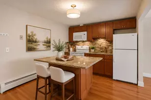 31 Pond St, Waltham, MA 02451 - Photo 3