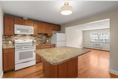 31 Pond St #22, Waltham, MA 02451 - Photo 7