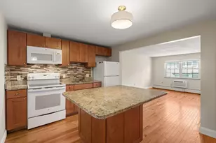 31 Pond St, Waltham, MA 02451 - Photo 7