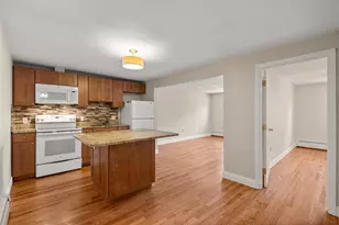 31 Pond St, Waltham, MA 02451 - Photo 9