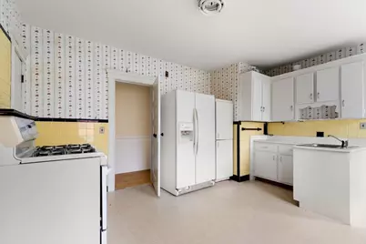 35 Heron St #1, Boston, MA 02132 - Photo 7
