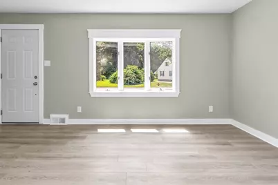 16 Beaconsfield Street, Lawrence, MA 01843 - Photo 11
