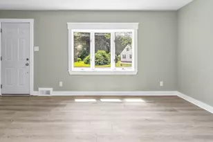 16 Beaconsfield St, Lawrence, MA 01843 - Photo 11