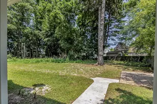 16 Beaconsfield St, Lawrence, MA 01843 - Photo 41