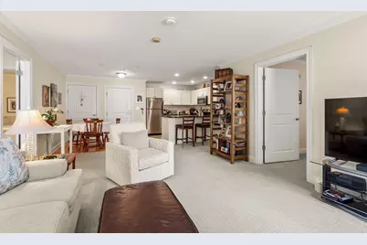 8 Crowninshield St #212, Peabody, MA 01960 - Photo 9