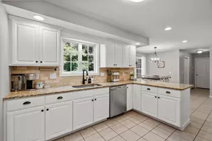 75 Connor Pass, Uxbridge, MA 01569 - Photo 5