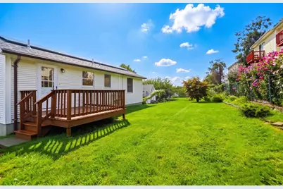 32 Danis St, Fall River, MA 02720 - Photo 11
