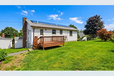 32 Danis St, Fall River, MA 02720 - Photo 9