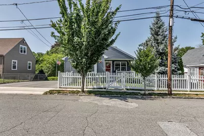 15 Hourihan St, Peabody, MA 01960 - Photo 29