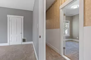 155 Pond St, Leominster, MA 01453 - Photo 27
