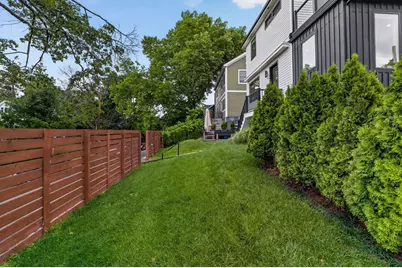 906-908 Chestnut Street #906, Newton, MA 02468 - Photo 27