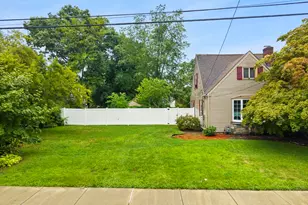 59 Mulberry St, Attleboro, MA 02703 - Photo 5