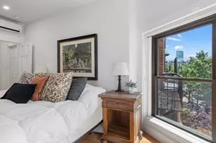 31 Bay State Rd, Boston, MA 02215 - Photo 17