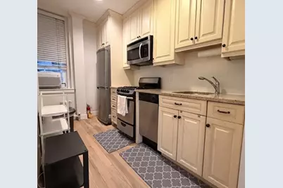 11 Irving St #6, Boston, MA 02114 - Photo 5