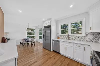 8 Everett St, Wakefield, MA 01880 - Photo 9