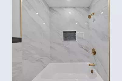 8 Everett St, Wakefield, MA 01880 - Photo 11