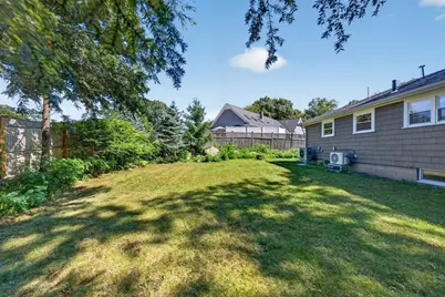 8 Everett St, Wakefield, MA 01880 - Photo 23