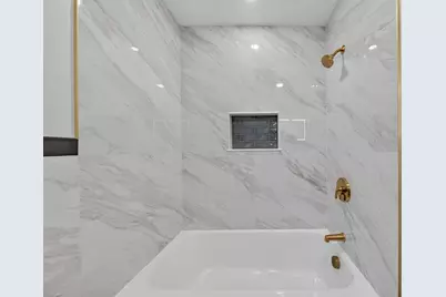 8 Everett St, Wakefield, MA 01880 - Photo 11