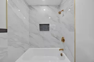 8 Everett St, Wakefield, MA 01880 - Photo 11