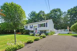 29 Tide Meadows Dr, Berkley, MA 02779 - Photo 3
