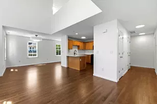 19 Russell Pl, Arlington, MA 02474 - Photo 5