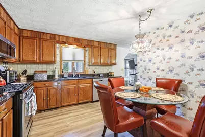 359 Howe Street, Methuen, MA 01844 - Photo 7