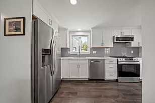 1 Brook Rd, Woburn, MA 01801 - Photo 5