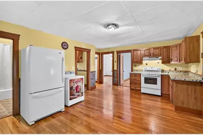 52 Bancroft St, Gardner, MA 01440 - Photo 5