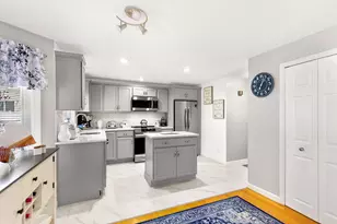 35 Pilgrim Village Rd, Taunton, MA 02780 - Photo 11
