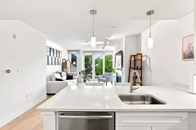7 Beech St #219, Cambridge, MA 02140 - Photo 5