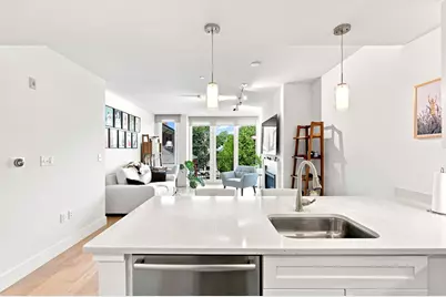 7 Beech St #219, Cambridge, MA 02140 - Photo 5