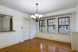 25 Rowe St, Newton, MA 02466 - Photo 5