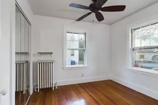 25 Rowe St, Newton, MA 02466 - Photo 9