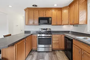 37 St Dennis St, Westfield, MA 01085 - Photo 5