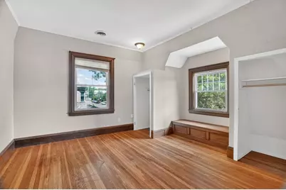 583 Watertown St #583, Newton, MA 02460 - Photo 3