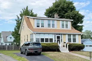 31 King St, Holyoke, MA 01040 - Photo 1
