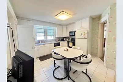 31 King St, Holyoke, MA 01040 - Photo 5