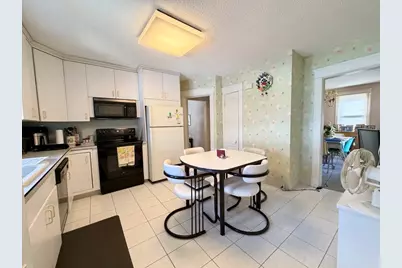 31 King St, Holyoke, MA 01040 - Photo 3