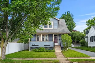29 Newcastle Rd, Peabody, MA 01960 - Photo 1